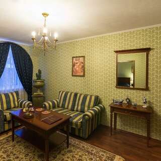 Гостиница Уют Сургут Джуниор сюит №9-1